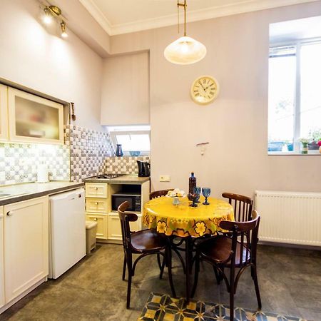 Sofia Apartment In Old Tbilisi Exterior photo